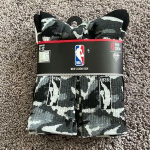NWT NBA Mens Crew Socks size 6-12